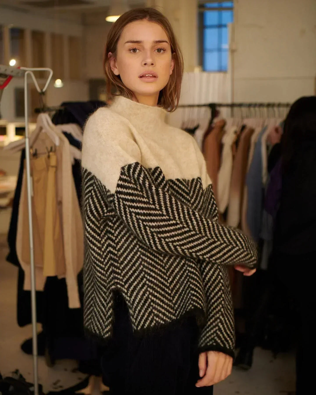 VALÉRIE RULLEKRAVE PULLOVER | ELEGANCE OG KOMFORT I ÉT