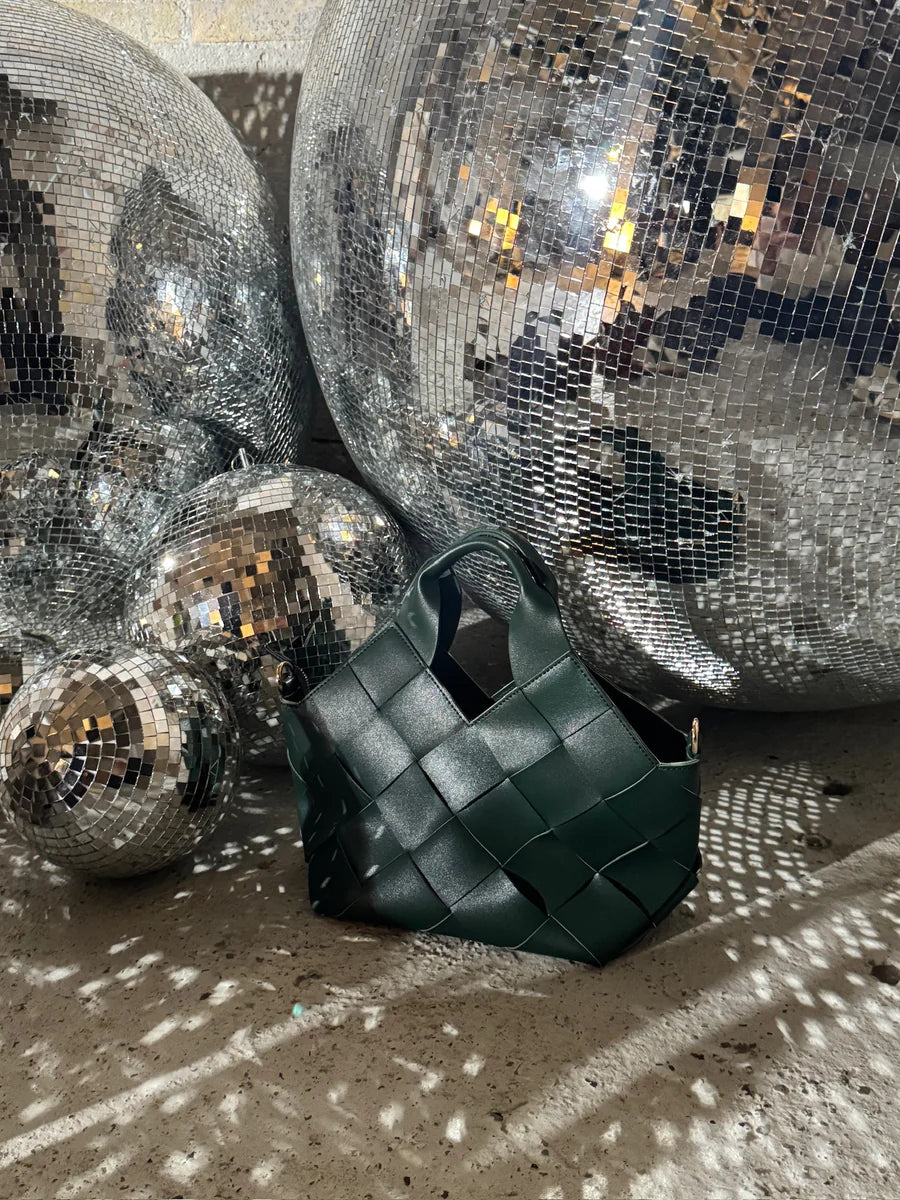 Marly Stilfuld Vævet Taske | Perfekt til Alle Sæsoner!