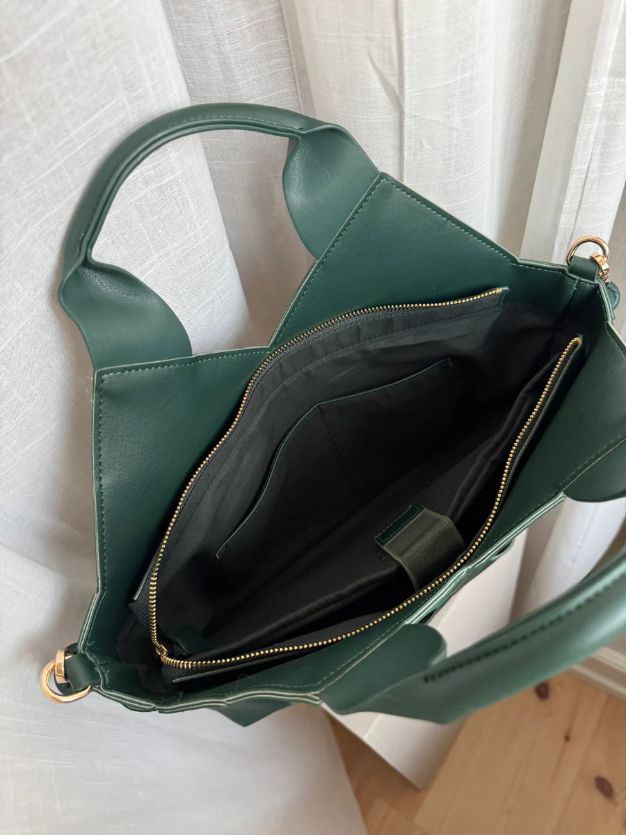 Marly Stilfuld Vævet Taske | Perfekt til Alle Sæsoner!