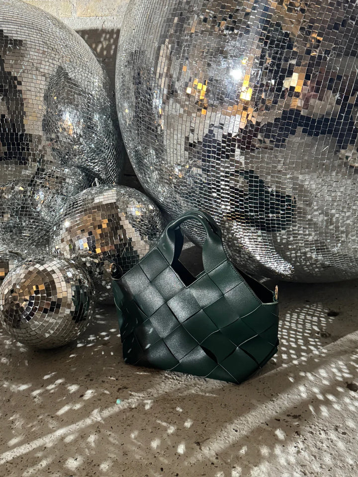 Marly Stilfuld Vævet Taske | Perfekt til Alle Sæsoner!