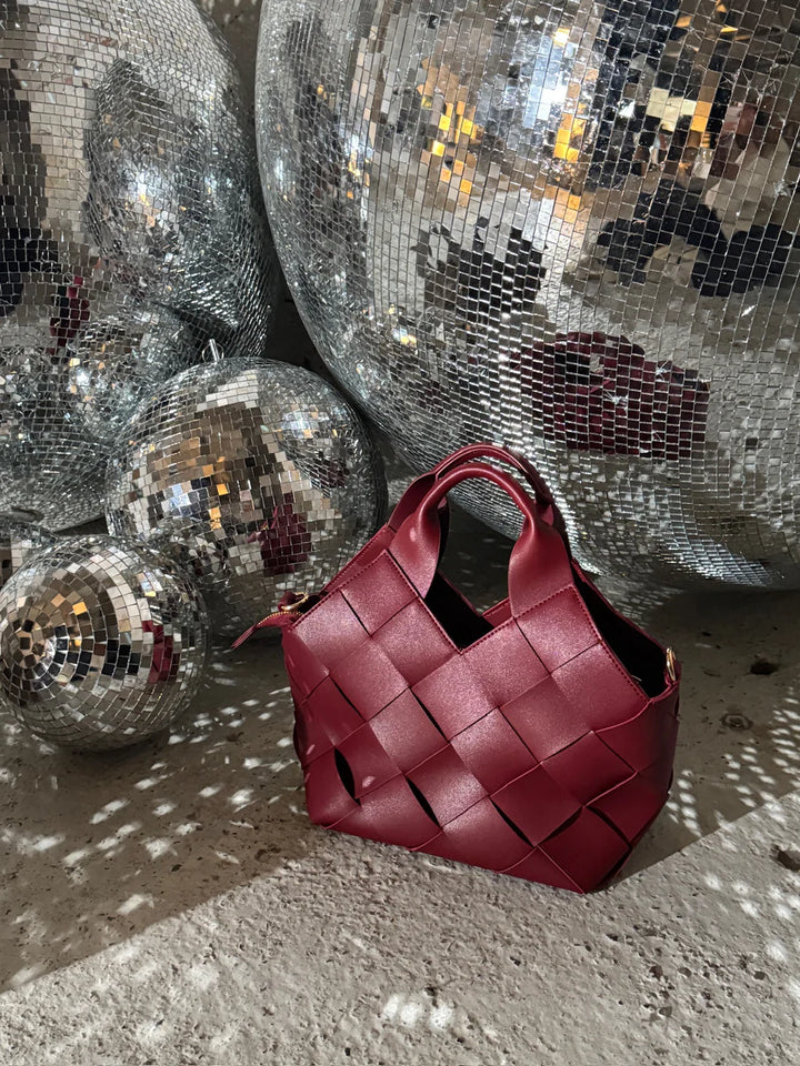 Marly Stilfuld Vævet Taske | Perfekt til Alle Sæsoner!