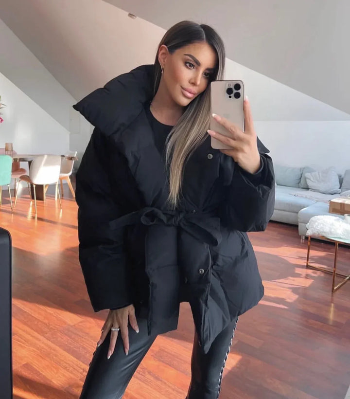 LUX PUFFER JAKKE – ELEGANCE OG VARME I ÉT DESIGN